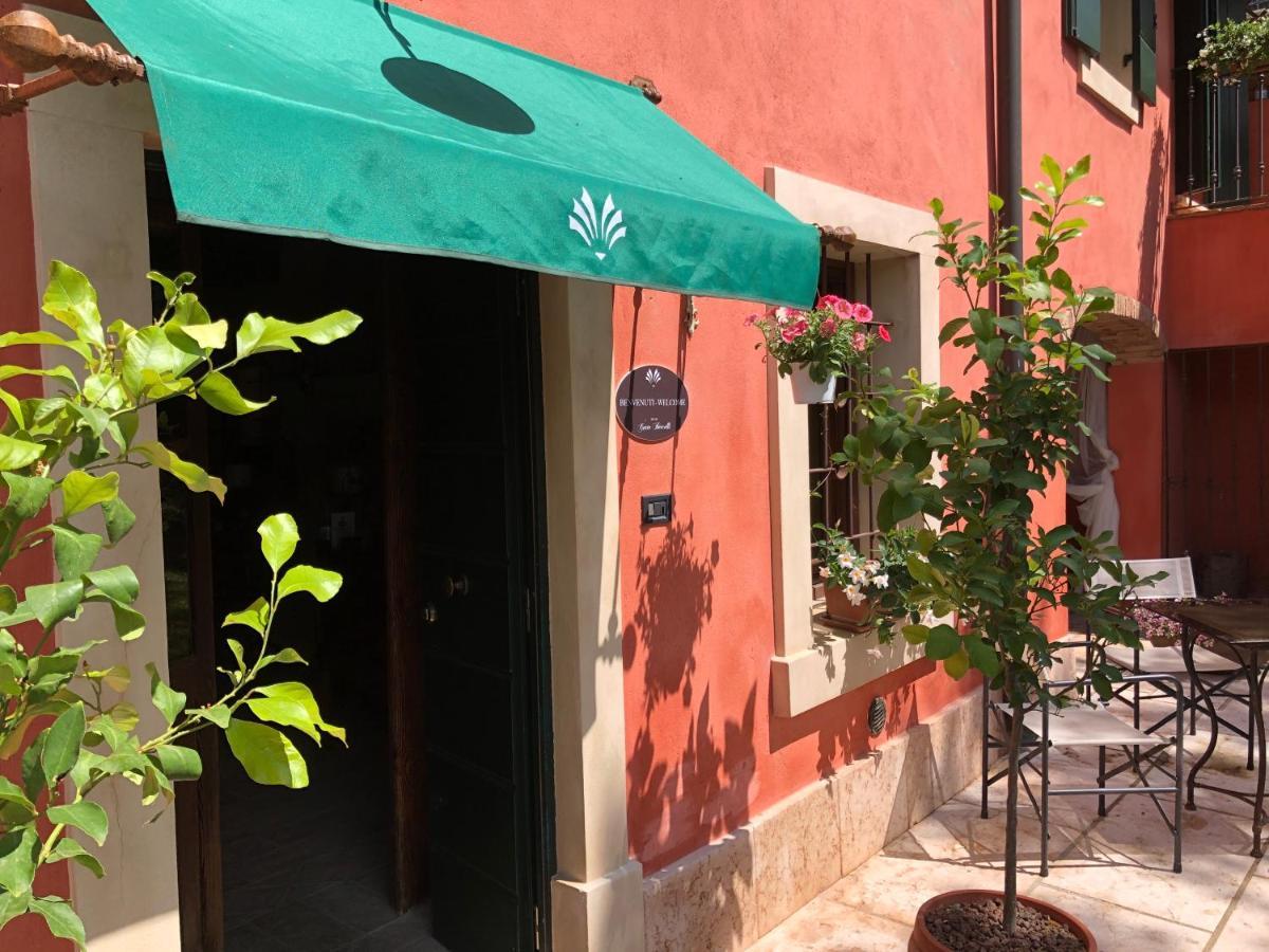 Relais Corte Bercelli Valeggio sul Mincio Bagian luar foto